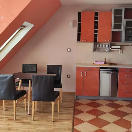 Rakovska Street Comfort